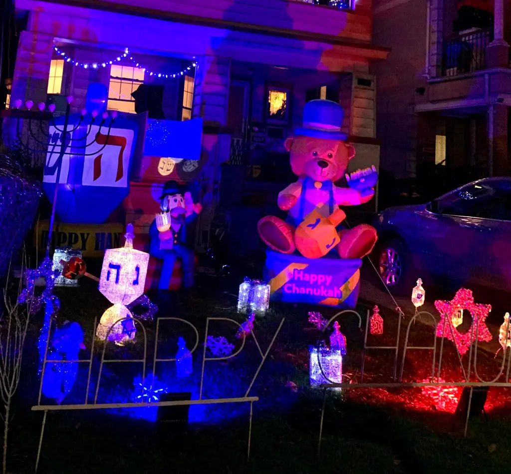 Blue and white LED Hanukkah decorations